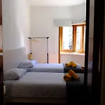אכסניה Yellow אבאירו