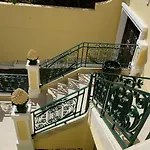 Yellow אכסניה