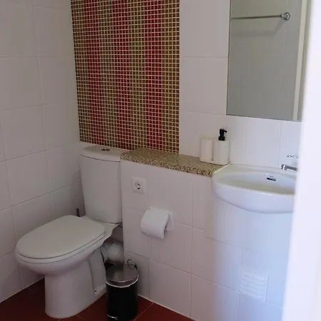 Hostel Yellow Αβέιρο