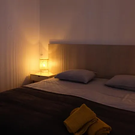Yellow Aveiro