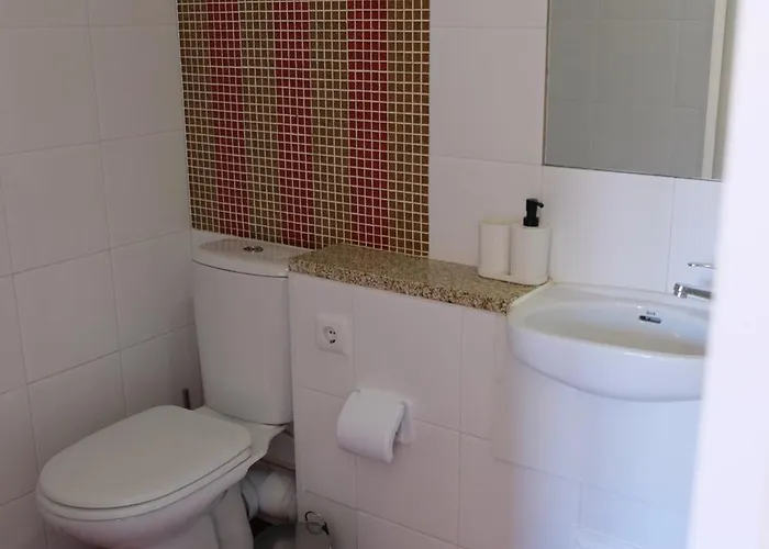 Хостел Yellow Авейру