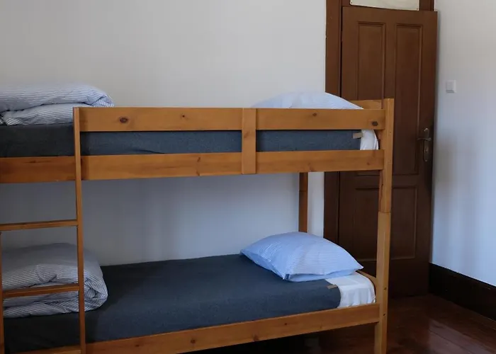 Yellow Хостел Авейру