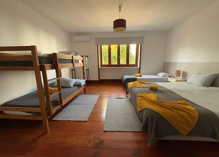 Yellow アヴェイロ