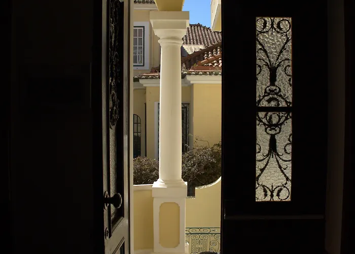 Хостел Yellow Авейру