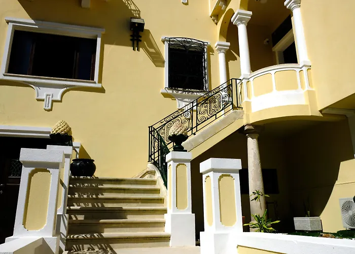 Yellow * Авейру