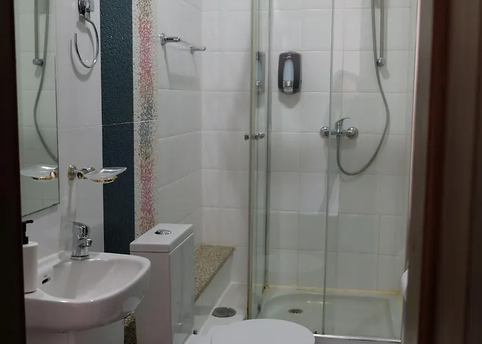 Yellow Hostal *