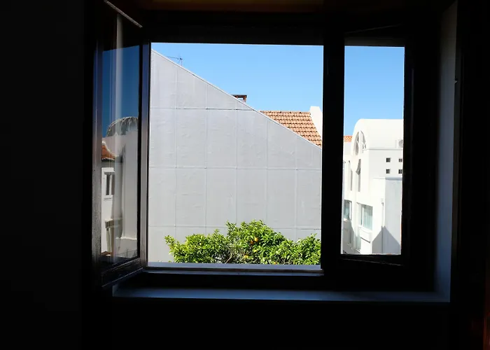 Хостел Yellow Авейру