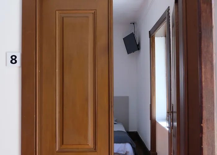 Yellow Hostal *